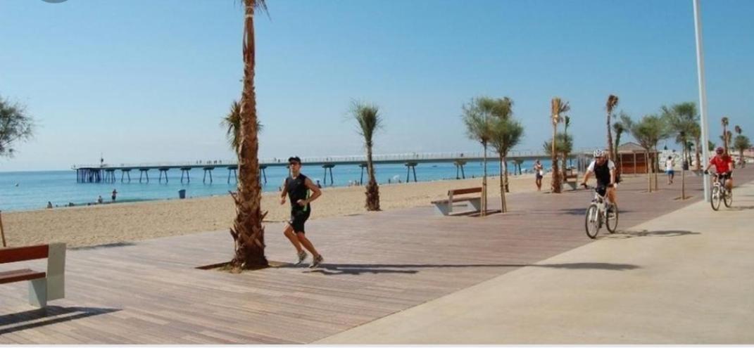 Habitacion A 15 Minutos De Barcelona Badalona Exterior foto
